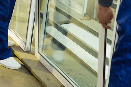 Commercial Glass Repair Technician in Port Charlotte, FL